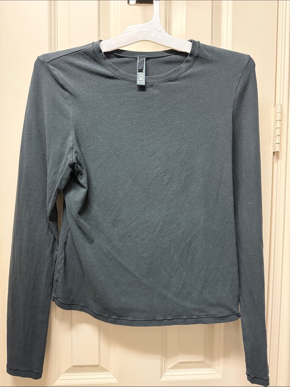 SKIMS Long Sleeve Crewneck Top -XL